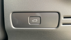 Volvo XC40 2.0 B4P Plus Dark 5dr Auto Petrol Estate